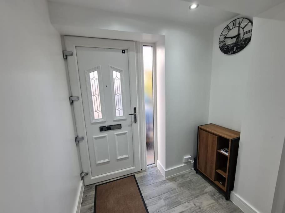 Elm Park Cheerful 4-Bedroom Holiday Home Hornchurch Zewnętrze zdjęcie